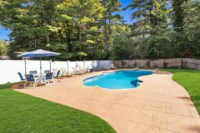386 Main Street, Hanover, MA 02339 - Photo 3