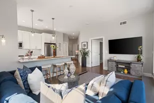 8 Sanborn St, Reading, MA 01867 - Photo 11