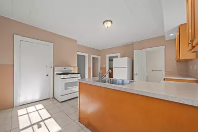27 Highland St #27, Woburn, MA 01801 - Photo 9