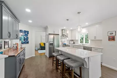 34 Village Crossing, Fitchburg, MA 01420 - Photo 3