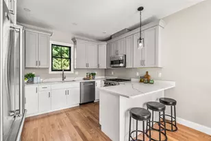 20R Plain St, Boston, MA 02122 - Photo 21