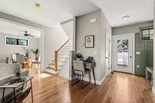 20R Plain St, Boston, MA 02122 - Photo 9