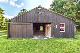 40 Forest St, Carver, MA 02330 - Photo 11