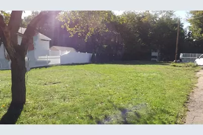 12 Middleton St, Millbury, MA 01527 - Photo 3