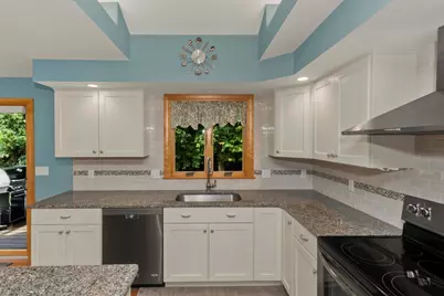 5 Tamarack Ln, Agawam, MA 01030 - Photo 13
