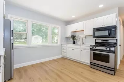 19 Rayburn Rd, Stoughton, MA 02072 - Photo 5