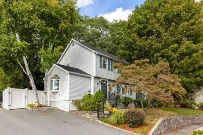 2 Rosemary Ave, Wakefield, MA 01880 - Photo 3