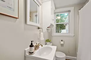 112 Myrtle St, Ashland, MA 01721 - Photo 9