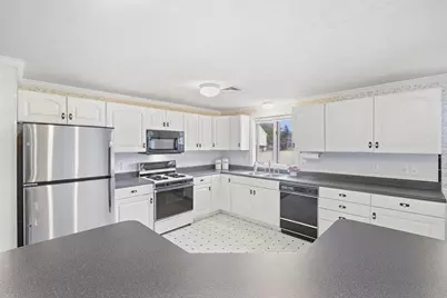20 Elm St, Dracut, MA 01826 - Photo 15