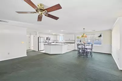 20 Elm St, Dracut, MA 01826 - Photo 9
