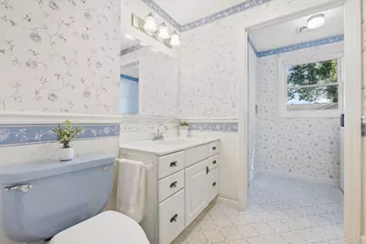 20 Elm St, Dracut, MA 01826 - Photo 27