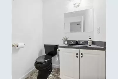 20 Elm St, Dracut, MA 01826 - Photo 33