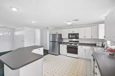 20 Elm St, Dracut, MA 01826 - Photo 17