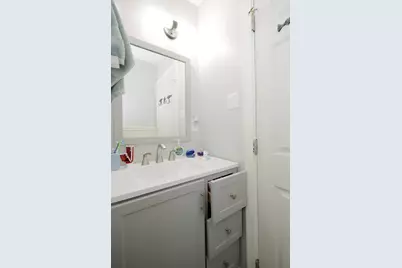 60 Briggs St, New Bedford, MA 02740 - Photo 35