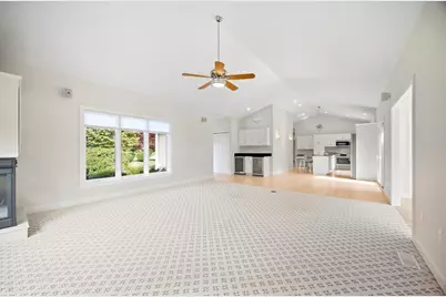 38 Deer Run Ter, East Longmeadow, MA 01028 - Photo 9