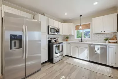 49 Katherine Rd, Stoneham, MA 02180 - Photo 3
