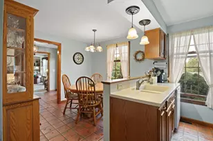 9 Labrie Ln, Holyoke, MA 01040 - Photo 9