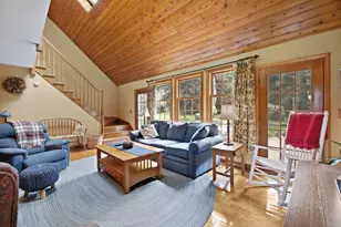 9 Labrie Ln, Holyoke, MA 01040 - Photo 5