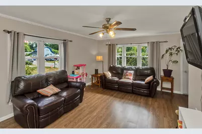 26 Beaudry Ave, Chicopee, MA 01020 - Photo 27