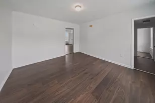 26 Vernon, Holyoke, MA 01040 - Photo 5