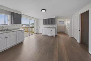 26 Vernon, Holyoke, MA 01040 - Photo 3