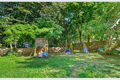 203 Lakeview Ave, Tyngsborough, MA 01879 - Photo 25