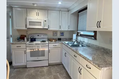 10 Halifax Rd, Plymouth, MA 02360 - Photo 9
