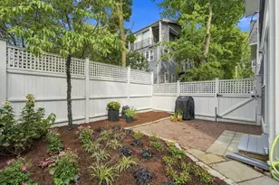 17 Frost St, Cambridge, MA 02140 - Photo 31
