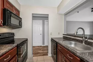81 Hunters Run Pl, Haverhill, MA 01832 - Photo 5