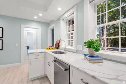 43 Woodlawn Ave, Northampton, MA 01060 - Photo 9