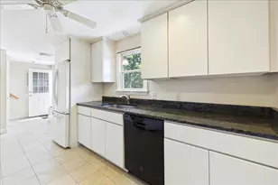458 Essex St, Weymouth, MA 02188 - Photo 5
