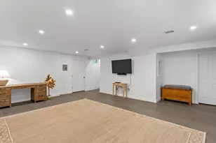 1040 Main St, Hingham, MA 02043 - Photo 31