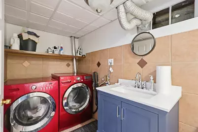 104 Wayne St, Springfield, MA 01118 - Photo 27