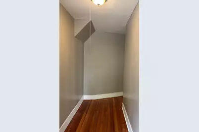 140 Yale St #1, Springfield, MA 01109 - Photo 9
