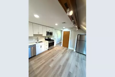 7 Lovejoy St #3, Haverhill, MA 01835 - Photo 3