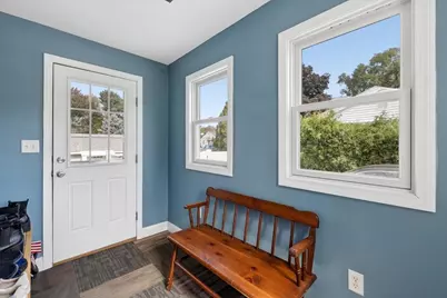 751 Varnum Avenue, Lowell, MA 01854 - Photo 7