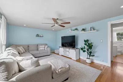 751 Varnum Avenue, Lowell, MA 01854 - Photo 9
