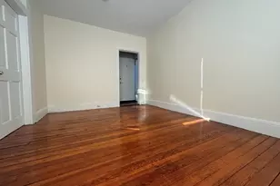 27 Forest, Cambridge, MA 02140 - Photo 3