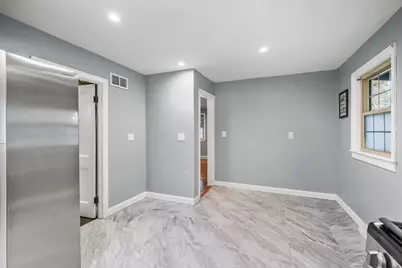 51 Selwyn Rd, Randolph, MA 02368 - Photo 5