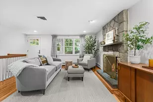 38 Hunnewell St, Needham, MA 02494 - Photo 9
