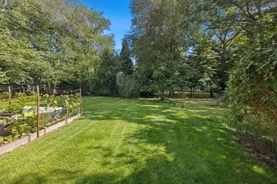 38 Hunnewell St, Needham, MA 02494 - Photo 5
