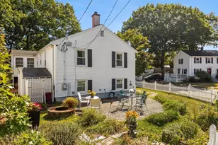 116 Running Brook Rd, Boston, MA 02132 - Photo 7