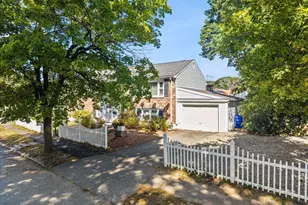 116 Running Brook Rd, Boston, MA 02132 - Photo 5