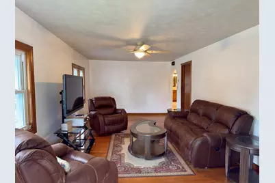 285 Huttleston Ave, Fairhaven, MA 02719 - Photo 11