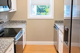 10 Ashton St, Boston, MA 02124 - Photo 5