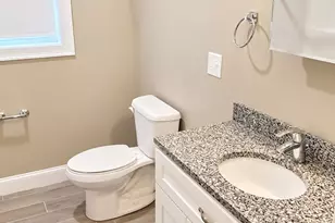 10 Ashton St, Boston, MA 02124 - Photo 11