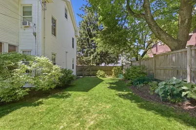 31 Mount Vernon St, Boston, MA 02132 - Photo 35