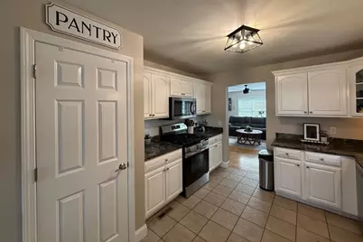 700 Lees River Ave #12, Somerset, MA 02725 - Photo 5