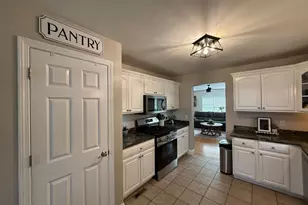 700 Lees River Ave, Somerset, MA 02725 - Photo 5