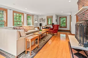 128 Warren St, Boylston, MA 01505 - Photo 9